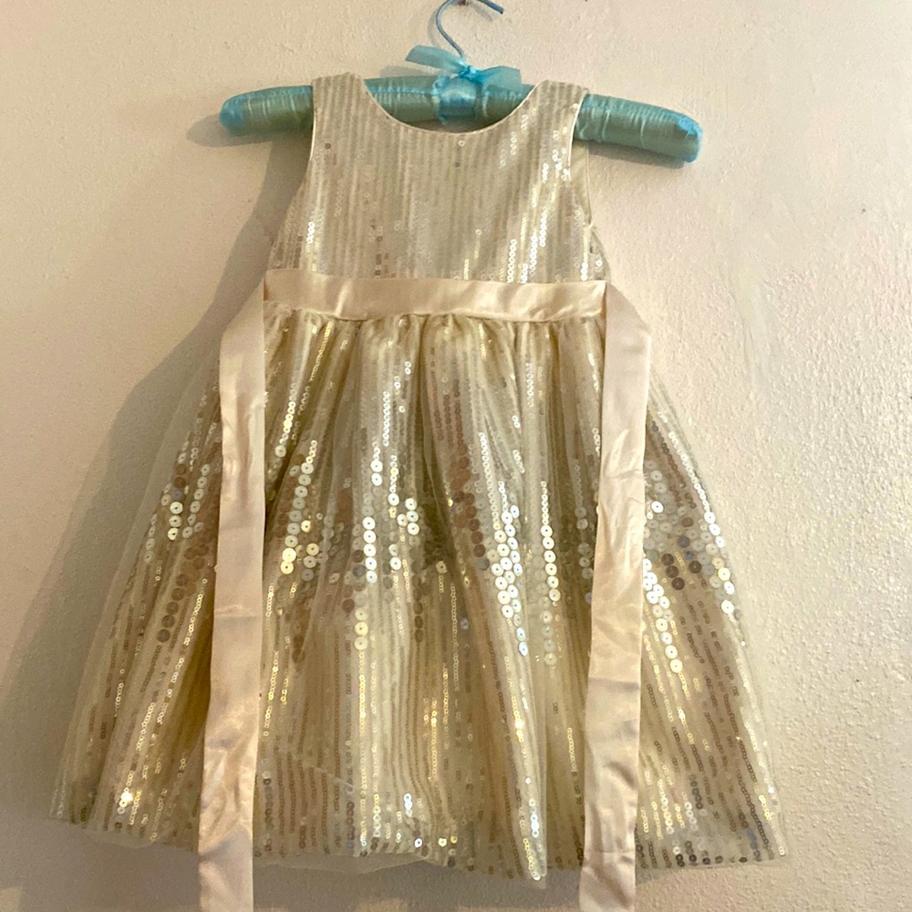 Nanette 4T sequin off white gold party dress 👗Holiday Christmas